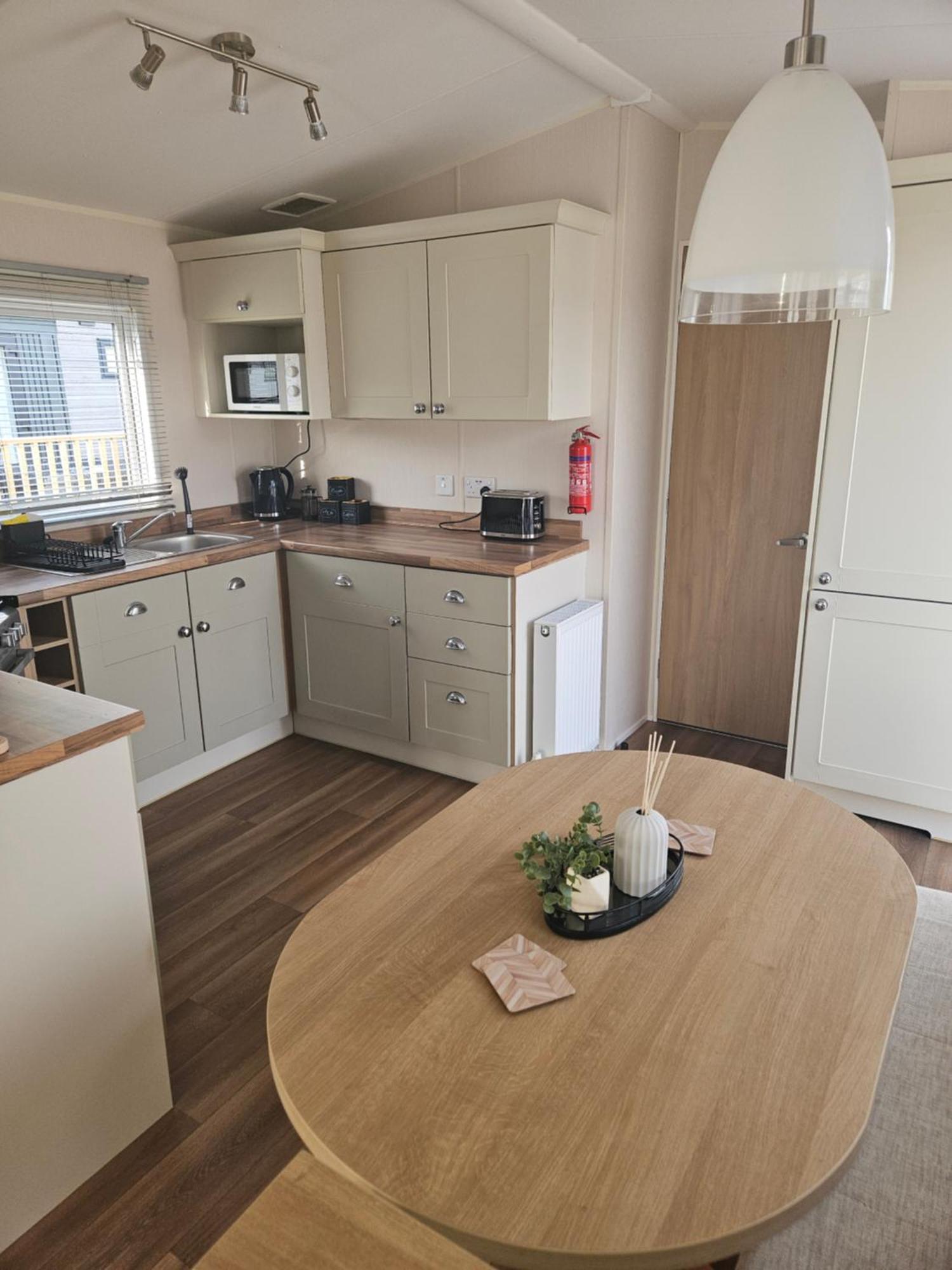 Lytham Luxe 6 Birth Caravan Weeton  Zewnętrze zdjęcie